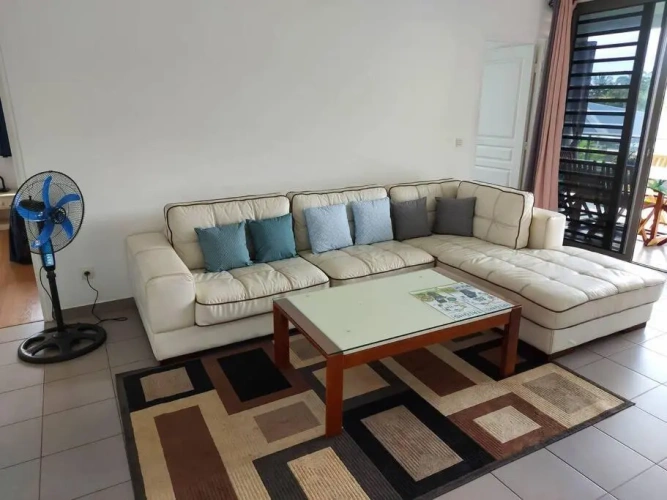 3 Bedrooms Apartment