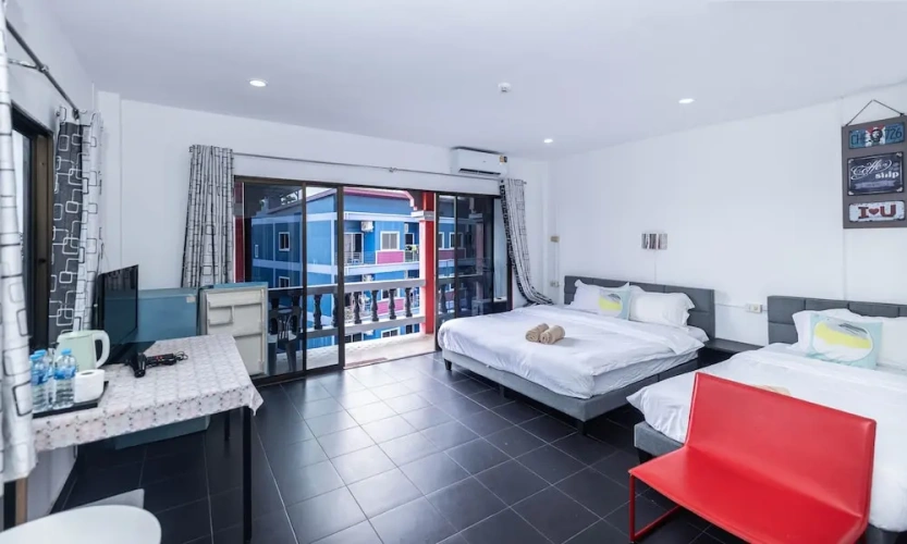 Comfort Quadruple room with balcony and with city view