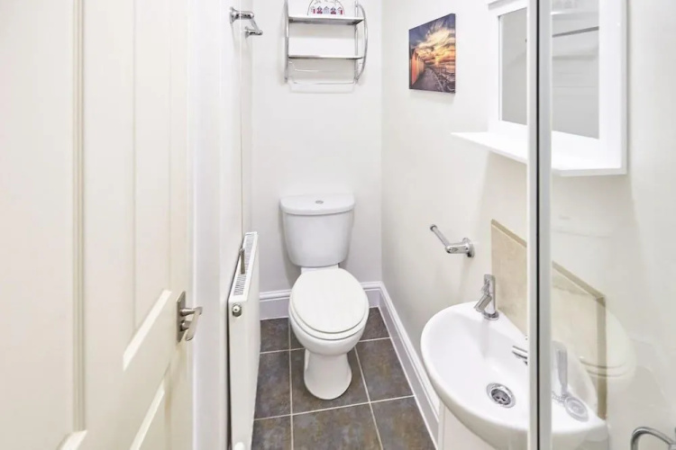Host Stay The Whitby Pearl