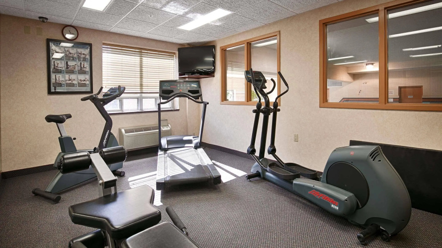 Best Western Plus Burlington Inn & Suites photo 24