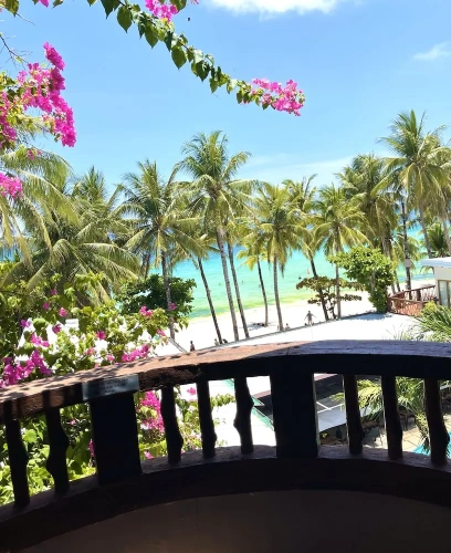 Suite with balcony and beachfront