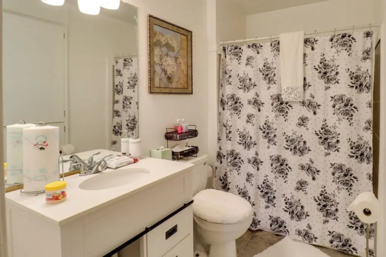 5 Mi to Bellhaven: Spacious Getaway in Jackson