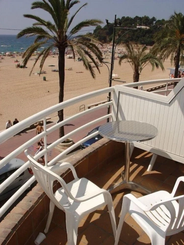 1 Bedroom Apartment with balcony and with sea view