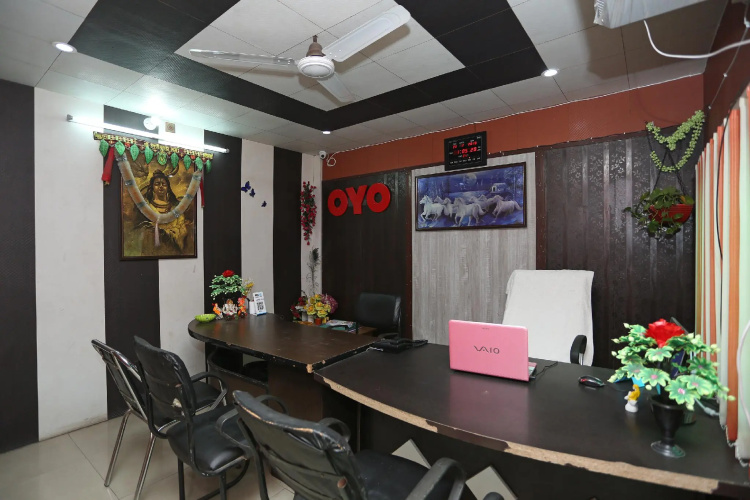 OYO 24529 Hotel Oasis