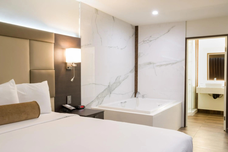 Hotel Xilo Glendale photo 10