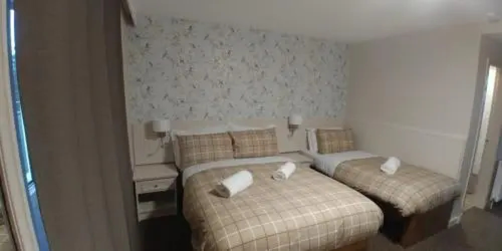 Clydebank HotelOver view