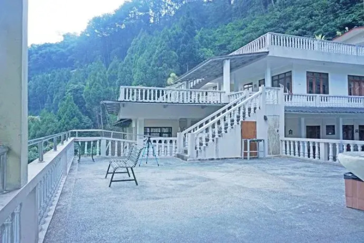 OYO 92966 Villa Bukit Awan