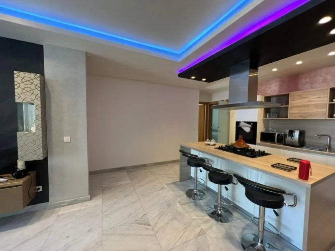 3 Bedrooms Apartment