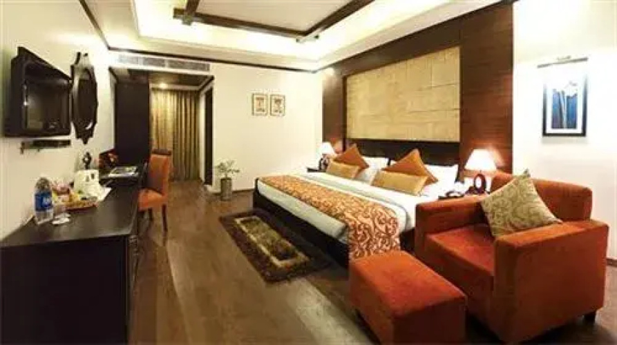 Pinaki Hotel