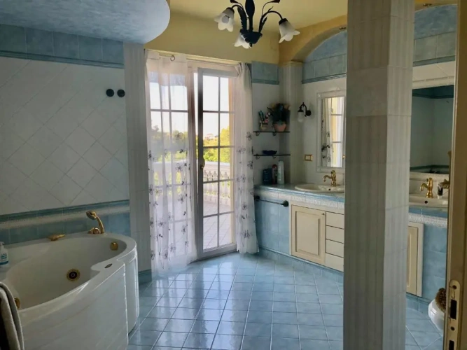 Luxury Triple room