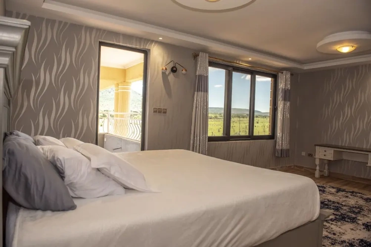 Standard Triple Family room with land view