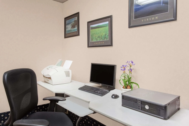 Best Western Plus Clarks Summit Scranton