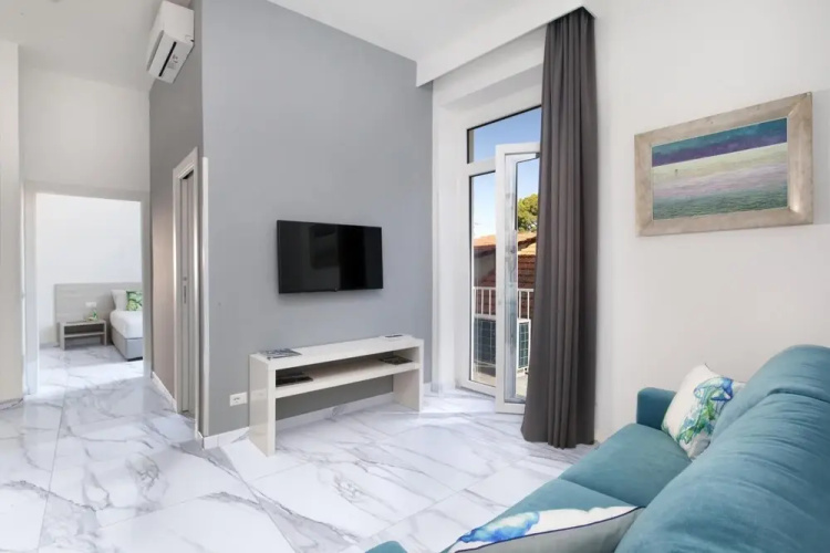 Amore Rentals - Appartamento Max 2 in Piazza Tasso