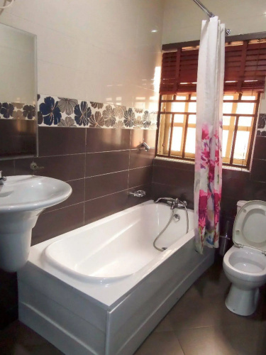 Britannia Hotel and Suites