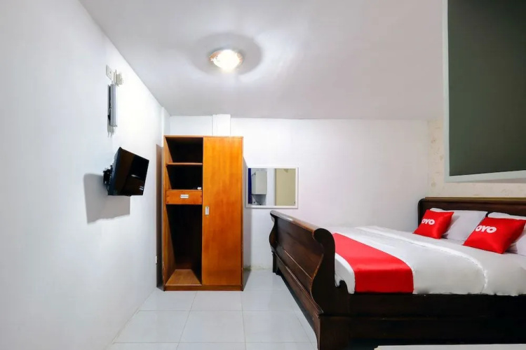 OYO 2499 Penginapan Ratu Emas