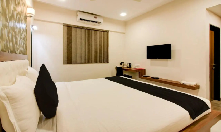 Hotel Vrushali Inn