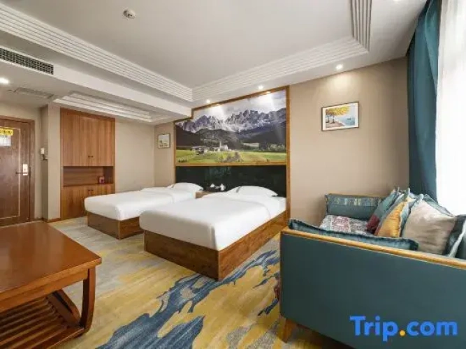 Deluxe Suite