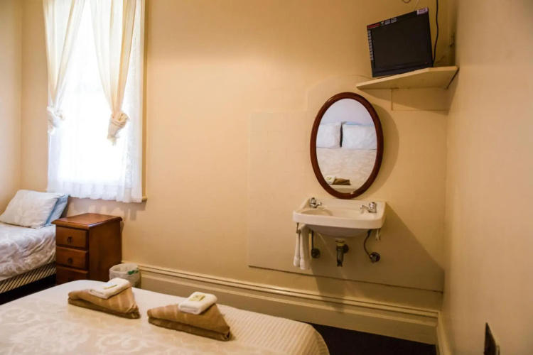 Bank Hotel Dungog