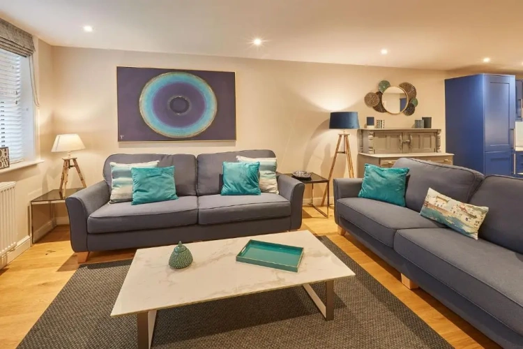 3 Bedrooms Cottage