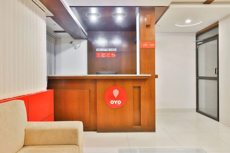 OYO 22419 Hotel Summit