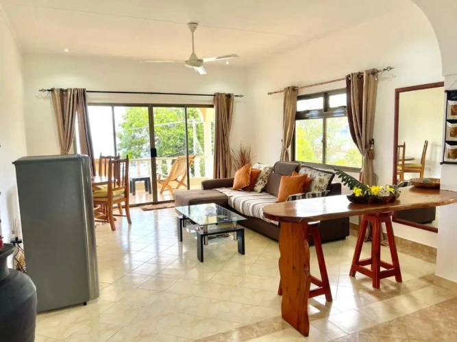 Apartment with sea view