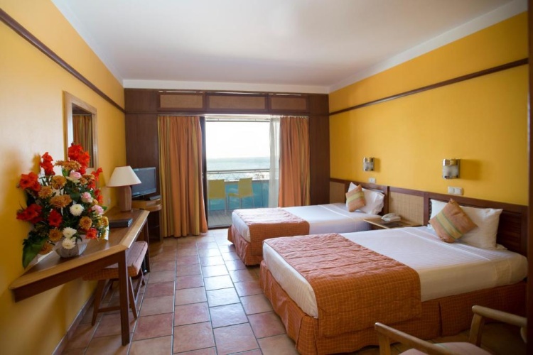 Superior Triple room with sea view