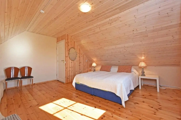 Deluxe Family room with view