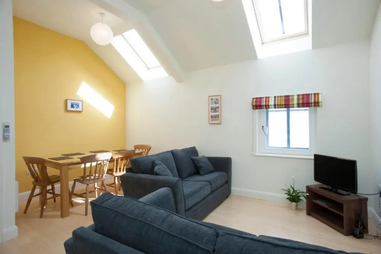 3 Bedrooms Cottage