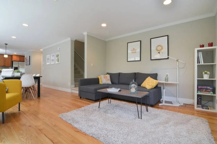 Seattle Vacation Home: Off The Wall