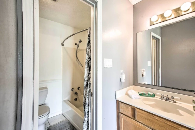 3 Bedrooms Apartment