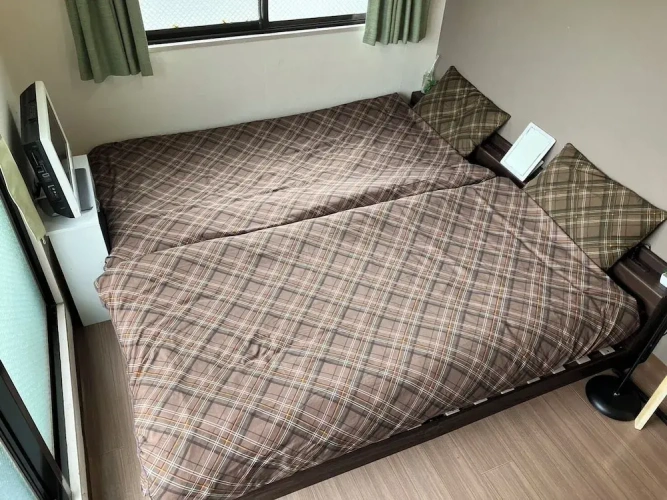 Economy room