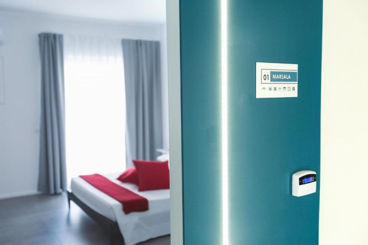 Deluxe Double room with partial sea view