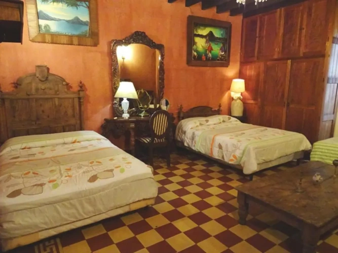 Standard Triple room