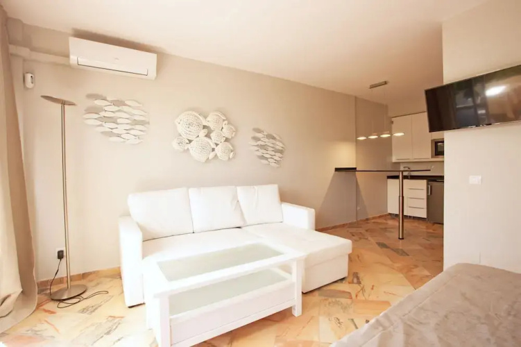 Studio in Marbella Beachfront With Pool