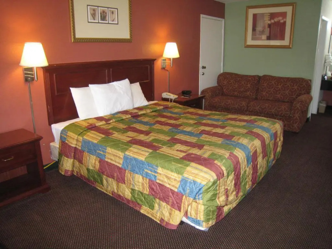 Motel 8