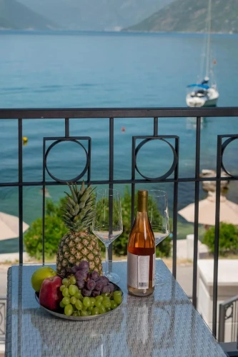 Deluxe Double room with balcony and with sea view