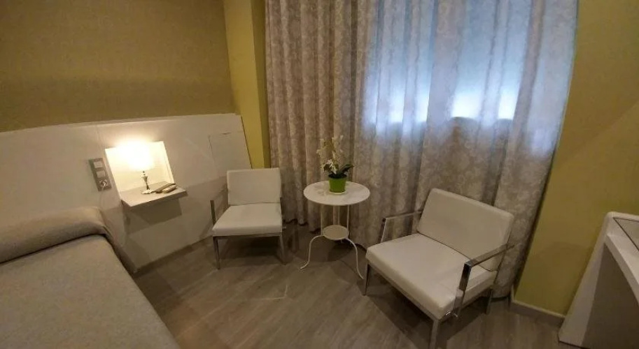 Hostal Paris