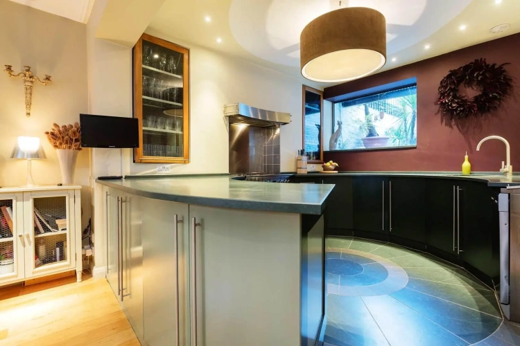 3 Bedrooms Cottage