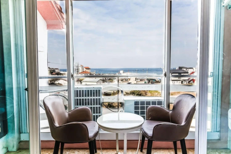 Deluxe Family Suite