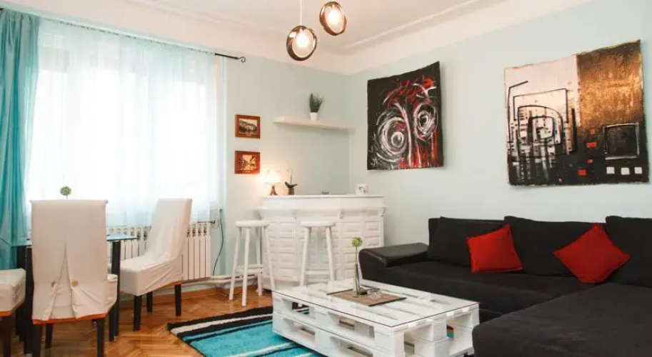 Loco Apartment