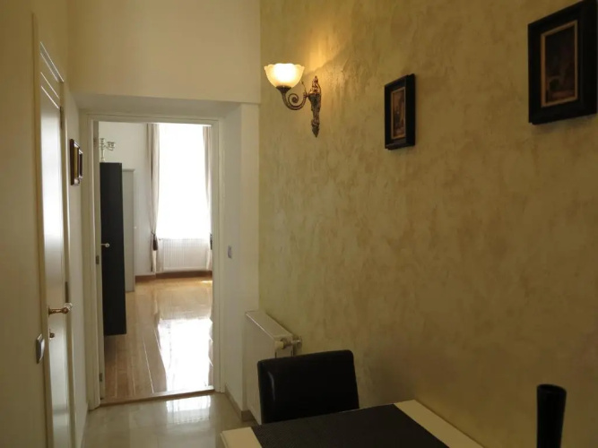 Small Luxury Kapitol Apartment