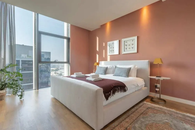Luxury Apartment, Stroll Away From City Walk!
