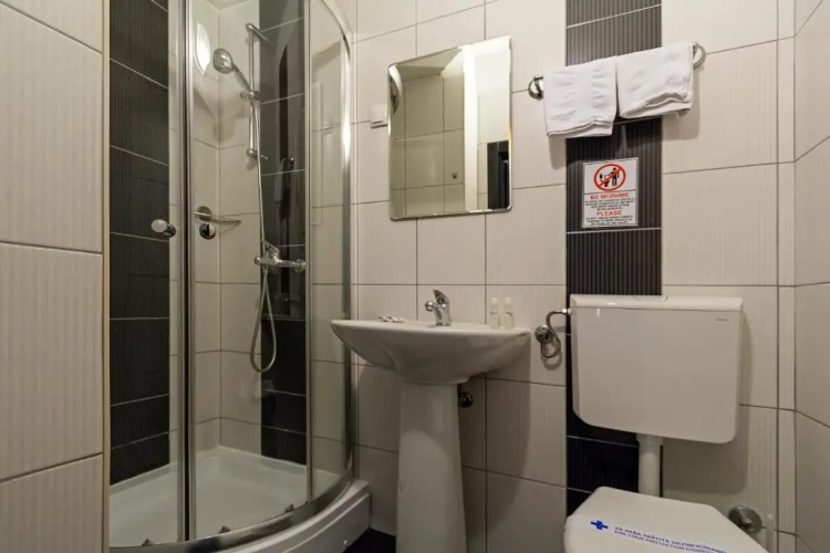 Comfort Double Basement room
