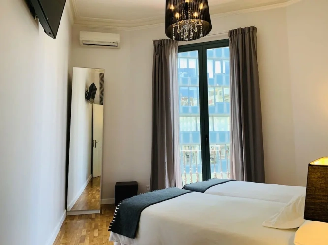 Standard Twin room with balcony