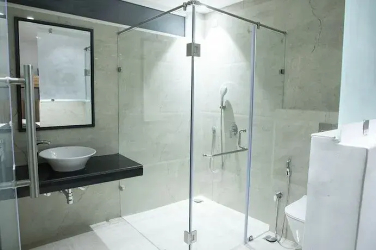 Lux 9 Suites And Studios