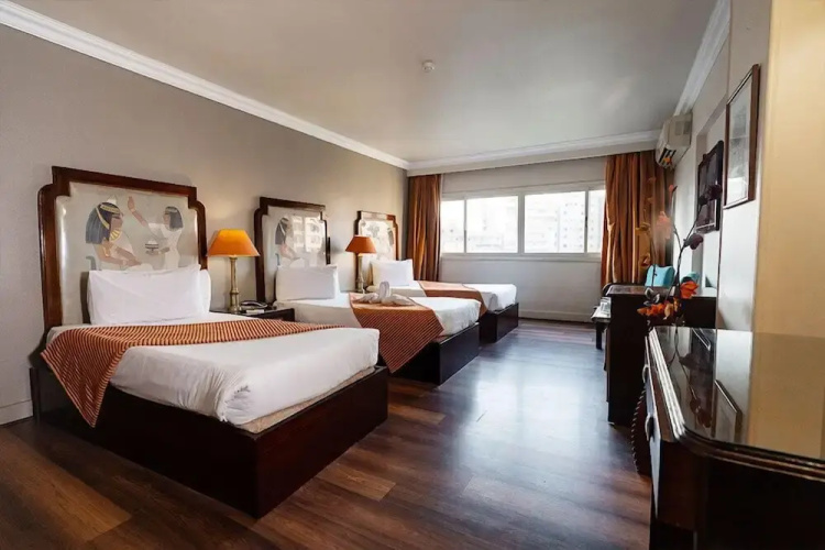 Zayed Hotel & Restaurant