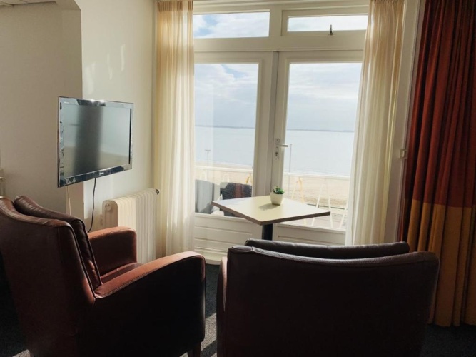 Deluxe Twin room with balcony and with sea view