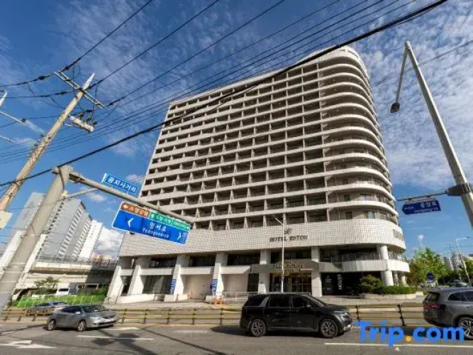 Chuncheon M83  Hotel