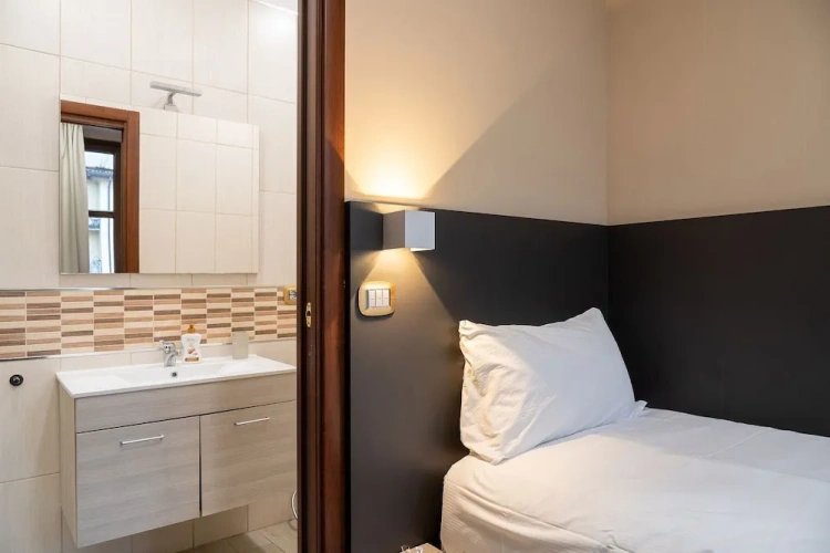 Standard Single room