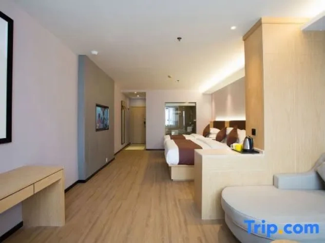 Deluxe Family Suite